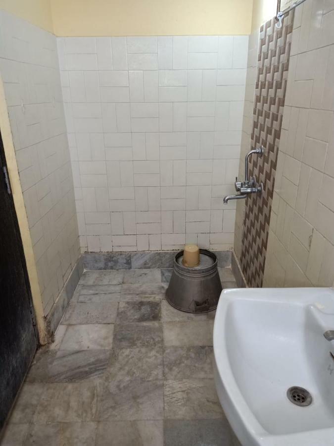 Hotel Sangeeth Lodging Májszúr Kültér fotó